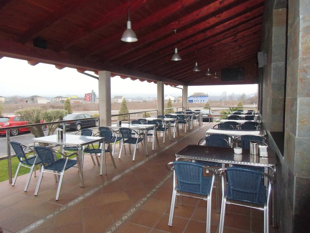 Area de Servicio Villamartín Villamartin de la Abadia Exterior foto