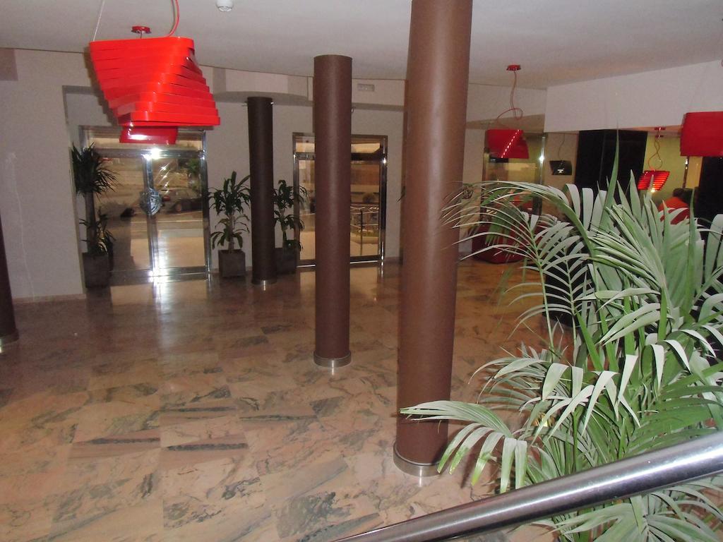 Area de Servicio Villamartín Villamartin de la Abadia Exterior foto